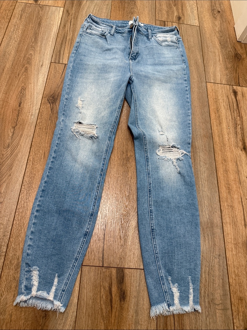 Jelly Beans Light Wash Ripped Skinny Jeans